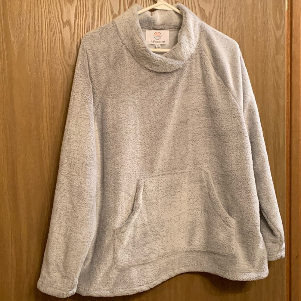 44 North Women’s Sweater XL NWT